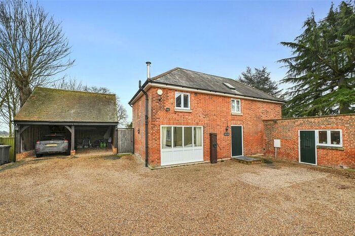 4 Bedroom Detached House For Sale In Dunmow Road, Beauchamp Roding, Ongar, Essex, CM5