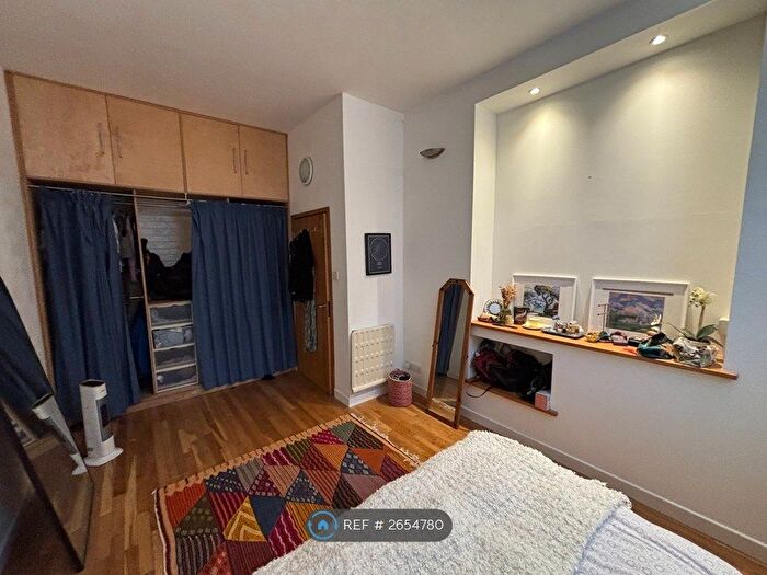 1 Bedroom Flat To Rent In Shelford Place, London, N16