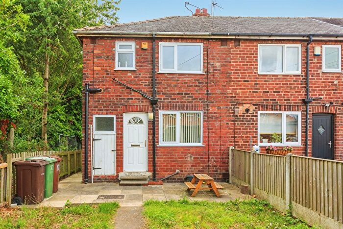 2 Bedroom End Terrace House For Sale In Park View, Lofthouse, Wakefield, WF3