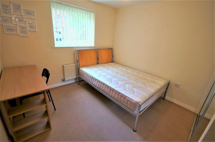2 Bedroom Flat To Rent In Thackhall Street, Stoke, Coventry, CV2