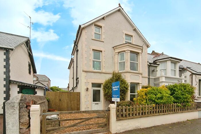4 Bedroom End Of Terrace House For Sale In Mostyn Avenue, Llandudno, Conwy, LL30