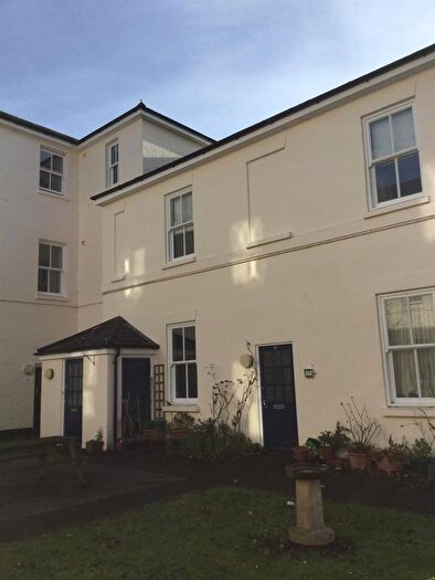 2 Bedroom Flat To Rent In Christmas Close, Wareham, BH20