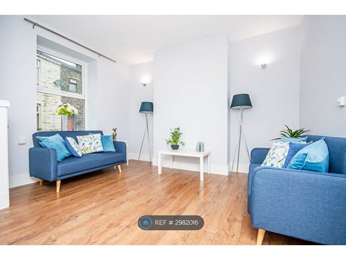 2 Bedroom Terraced House To Rent In Rockcliffe Street, Rossendale, BB4