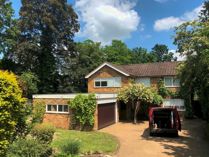 4 Bedroom Detached House To Rent In Newlands Avenue, Radlett, Hertfordshire, WD7
