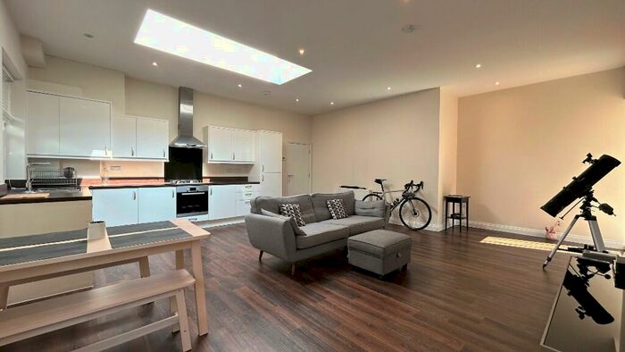 2 Bedroom Apartment To Rent In Abigail Court, Maldon Road, Wallington, SM6