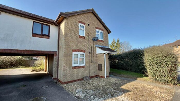 1 Bedroom End Of Terrace House For Sale In Nightingale Court, Gunthorpe, Peterborough, PE4