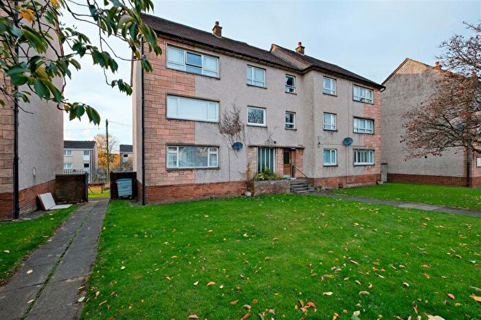 1 Bedroom Apartment To Rent In Portland Place, Hamilton, ML3