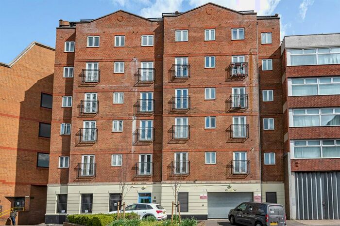 2 Bedroom Apartment To Rent In The Picture House, Cheapside, Reading, RG1