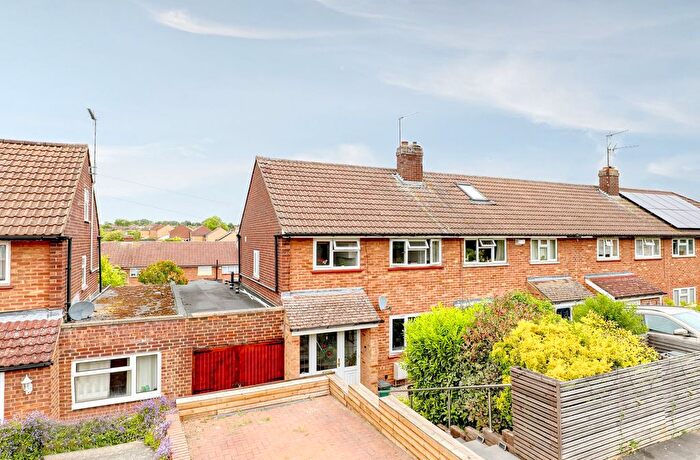 3 Bedroom Terraced House For Sale In Barley Ponds Road, Ware, SG12