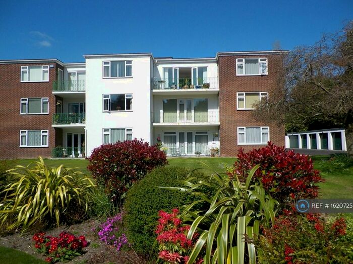 2 Bedroom Flat To Rent In The Avenue, Poole, BH13