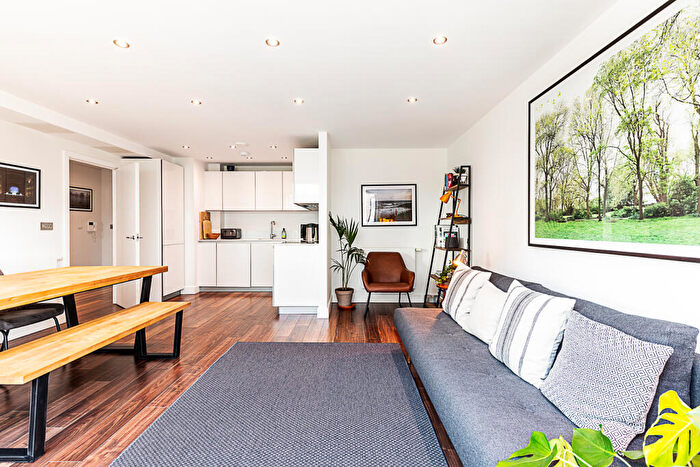 1 Bedroom Flat To Rent In Flat, Penny Black Court, Carlton Grove, London, SE15