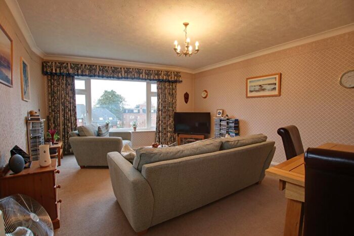 2 Bedroom Apartment For Sale In Winn Road, Southampton, SO17