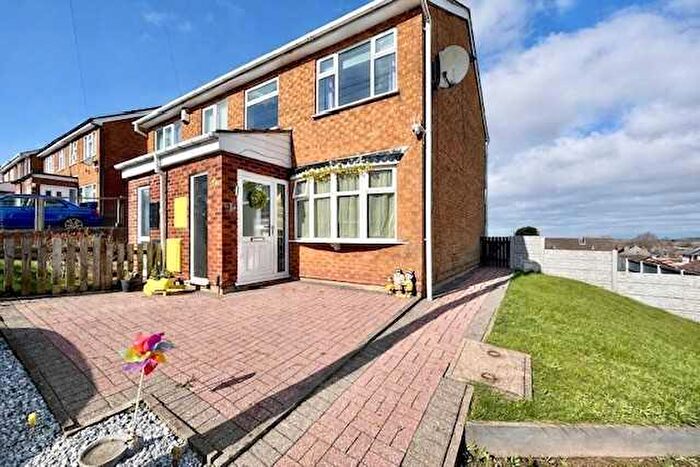 3 Bedroom Semi-Detached House For Sale In Derwent Drive, Kirkby In Ashfield, NG17