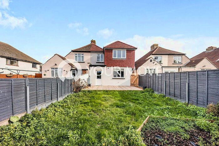 5 Bedroom Detached House To Rent In St. Vincents Road, Dartford, Kent, DA1