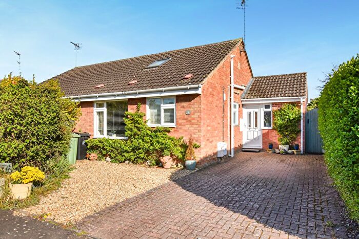 2 Bedroom Semi Detached House For Sale In Manor Way, Langtoft, PE6