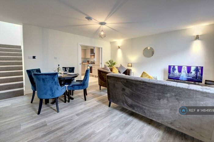 2 Bedroom Terraced House To Rent In Fern Road, Harrogate, HG2