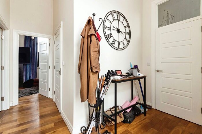 2 Bedroom Flat For Sale In Green Street, Nottingham, NG2