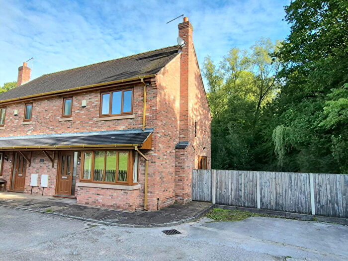 3 Bedroom Semi-Detached House For Sale In Castle Inn Road, Congleton, CW12