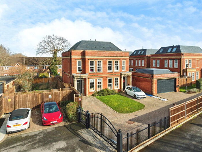 3 Bedroom Semi Detached House For Sale In Pine Lodge Way, Epsom, KT19