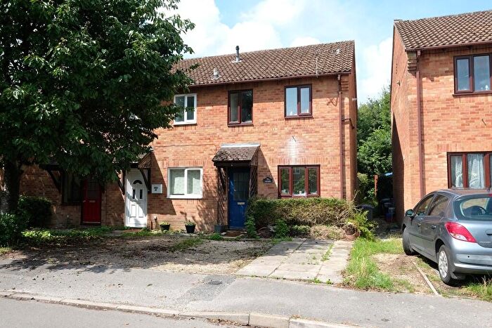 2 Bedroom End Of Terrace House For Sale In The Gulls, Marchwood, Southampton, SO40