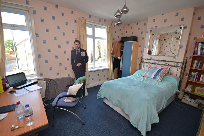 4 Bedroom House To Rent In Lenton Boulevard, Nottingham, NG7