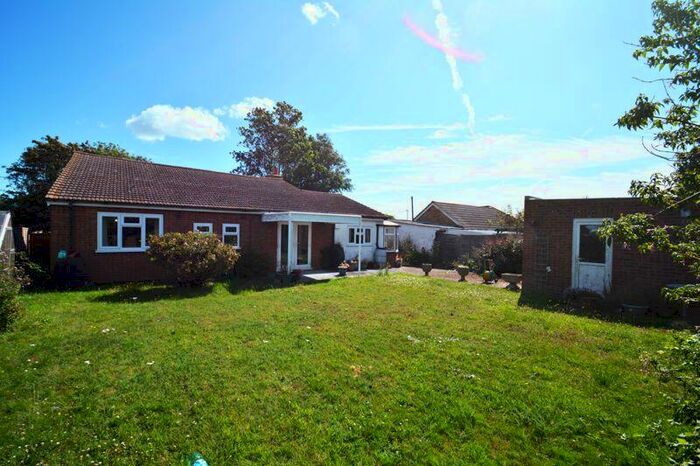 3 Bedroom Detached Bungalow For Sale In Wing Road, Leysdown, ME12