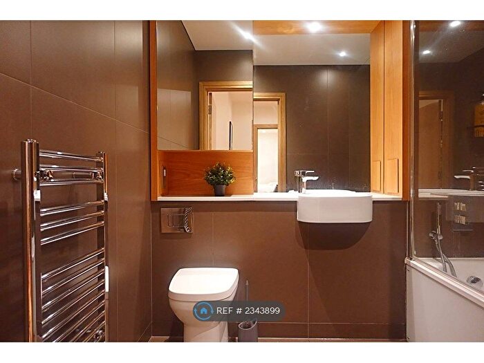 2 Bedroom Flat To Rent In Fusion Court, London, E1