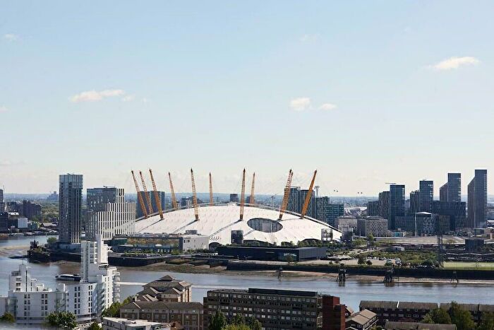 Studio To Rent In Crossharbour Plaza, London, E14