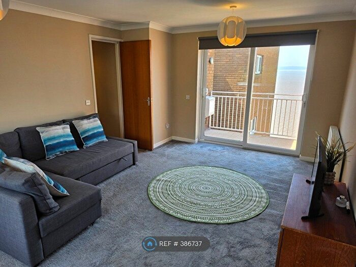 2 Bedroom Flat To Rent In Beaufort Court, Clevedon, BS21