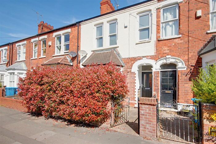 4 Bedroom Terraced House For Sale In Ella Street, Hull, HU5