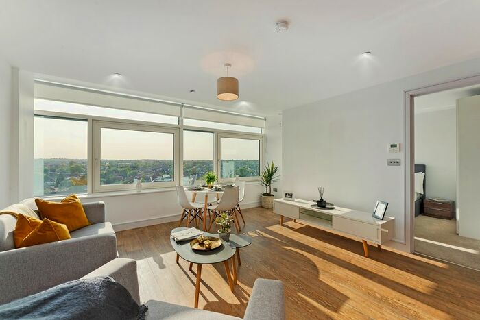 1 Bedroom Flat To Rent In Tolworth Tower, Ewell Road, Surbiton, KT6