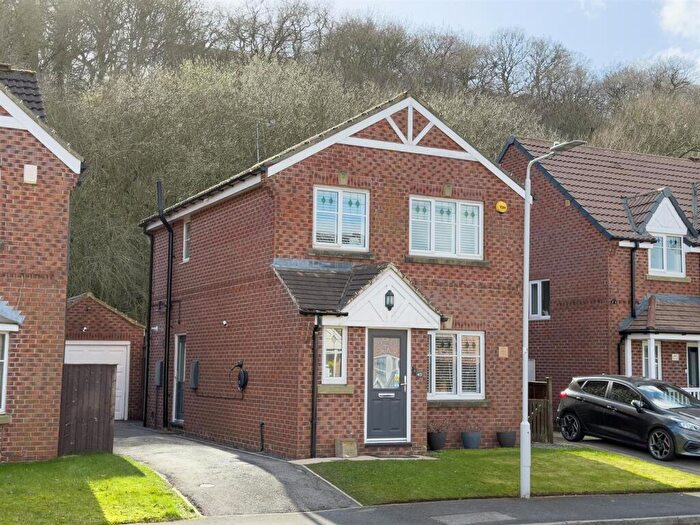 3 Bedroom Detached House For Sale In Boothroyd Drive, Meanwood, Leeds, West Yorkshire., LS6