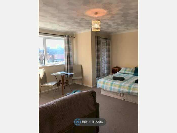 Studio To Rent In Chequers Court, Horsham, RH13