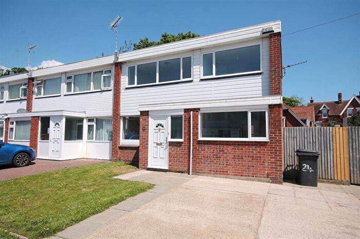3 Bedroom End Of Terrace House For Sale In Cowdrey Place, Canterbury, CT1