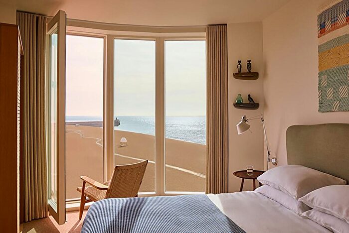 2 Bedroom Apartment For Sale In Shoreline Crescent, Folkestone, CT20