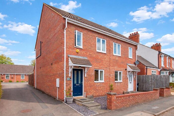 3 Bedroom Semi Detached House For Sale In Allen Road, Finedon, NN9