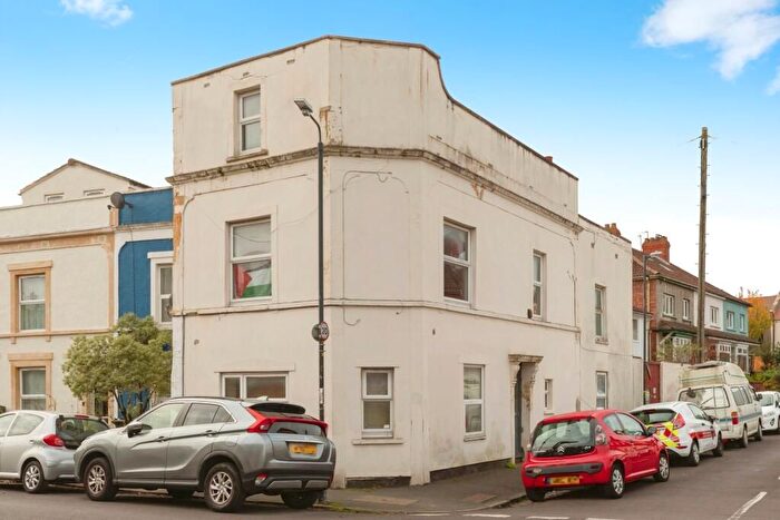 5 Bedroom End Terrace House For Sale In Mina Road, St Werburghs, Bristol, BS2