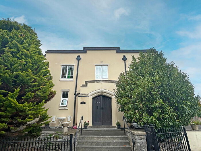 2 Bedroom Flat For Sale In Flat Peelers Court, Moorland Street, Axbridge, BS26