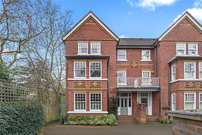5 Bedroom Semi Detached House For Sale In Waldegrave Park, Twickenham, TW1