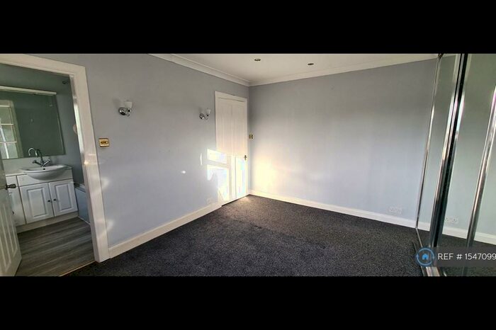 5 Bedroom Semi-Detached House To Rent In Penilee Road, Paisley, PA1