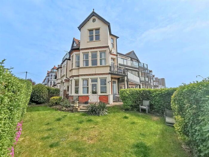 2 Bedroom Flat To Rent In The Leas, Westcliff-On-Sea, SS0