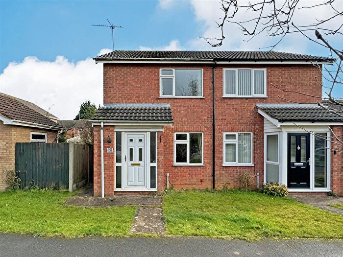 2 Bedroom Semi Detached House To Rent In Willow Road, Stamford, PE9