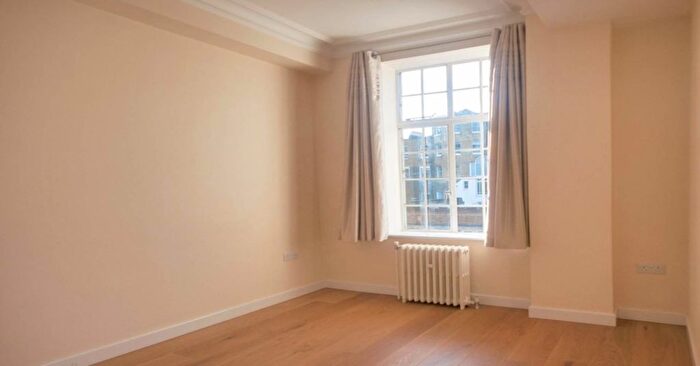 1 Bedroom Flat To Rent In Hallam Street, London, W1W