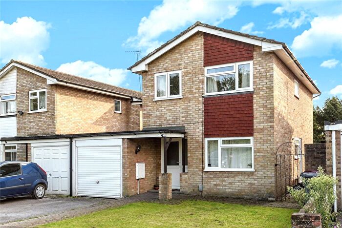 4 Bedroom Link Detached House To Rent In Salford Close, Reading, Berkshire, RG2