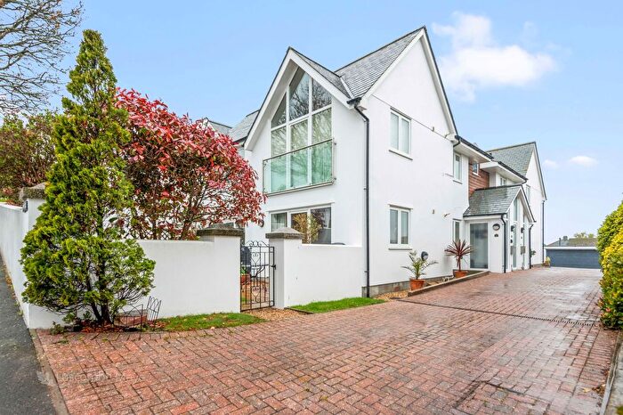 2 Bedroom Flat For Sale In Herbert Road, Salcombe, TQ8