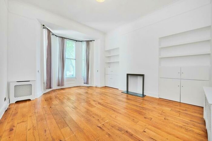 2 Bedroom Apartment To Rent In Redcliffe Gardens London, SW10