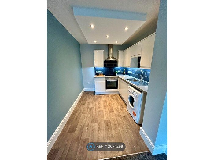 2 Bedroom Flat To Rent In Hamilton Road, Lincoln, LN5