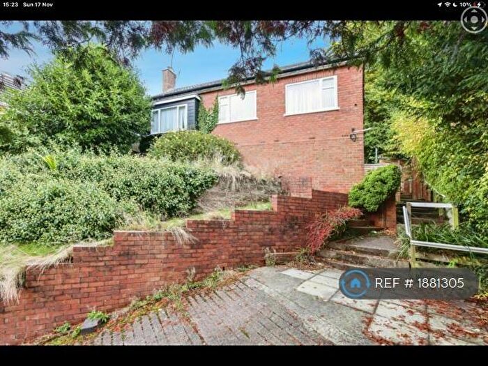 3 Bedroom Bungalow To Rent In Toys Lane, Halesowen, B63