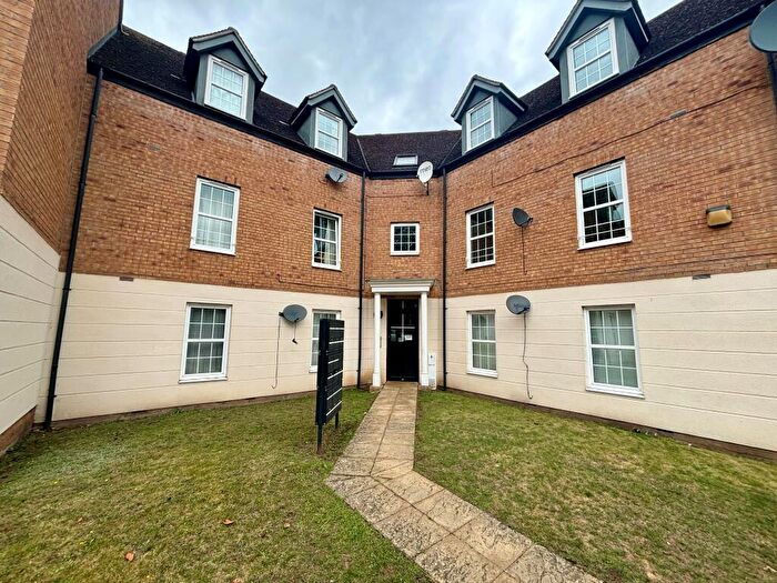 2 Bedroom Flat To Rent In Hazel Covert, Thetford, IP24