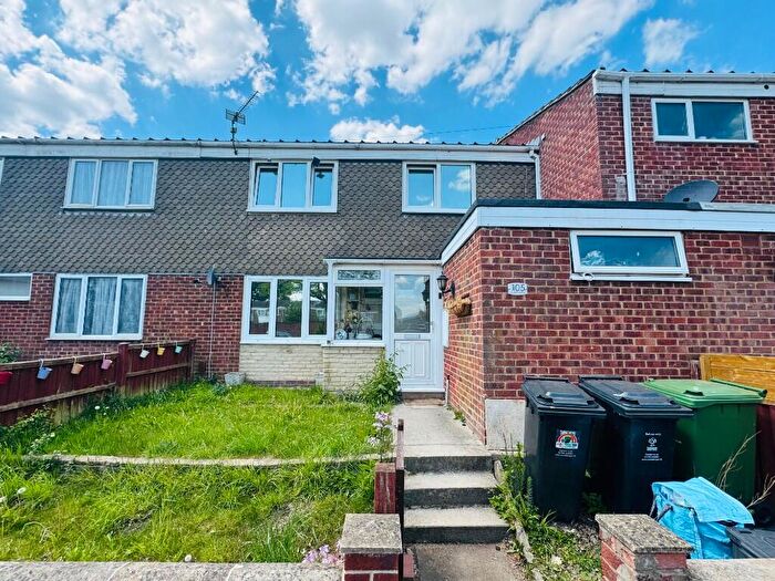 3 Bedroom Terraced House For Sale In Islandsmead, Swindon, Wiltshire, SN3